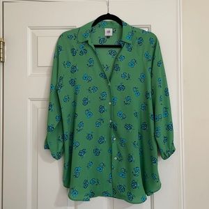 CAbi green floral Go-To top - Size Small